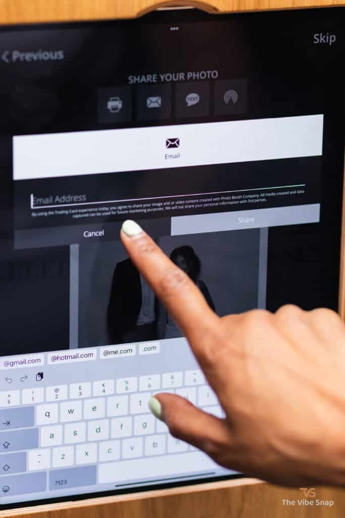 The Wedding Times, Newspaper Booth